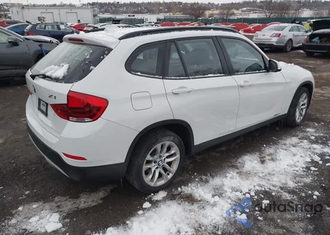 2015 BMW X1 xDrive28I z USA, uszkodzony, nr VIN WBAVL1C51FVY34670